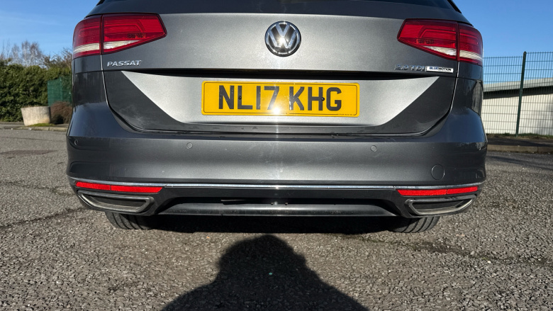 Volkswagen Passat 2.0 TDI R-Line 5dr DSG [Panoramic Roof] Diesel Estate